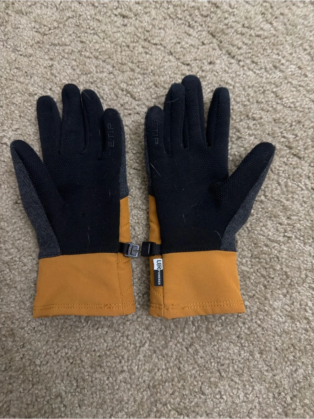 North face gloves